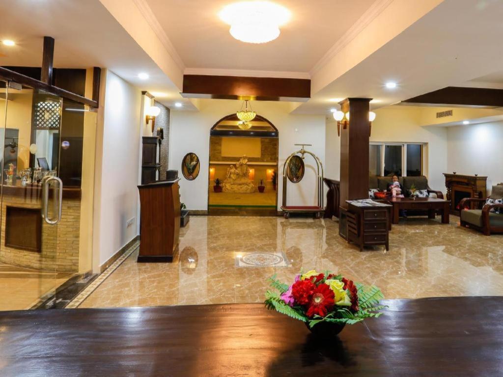 Da Yatra Courtyard Hotel & Resort Pokhara Exterior foto