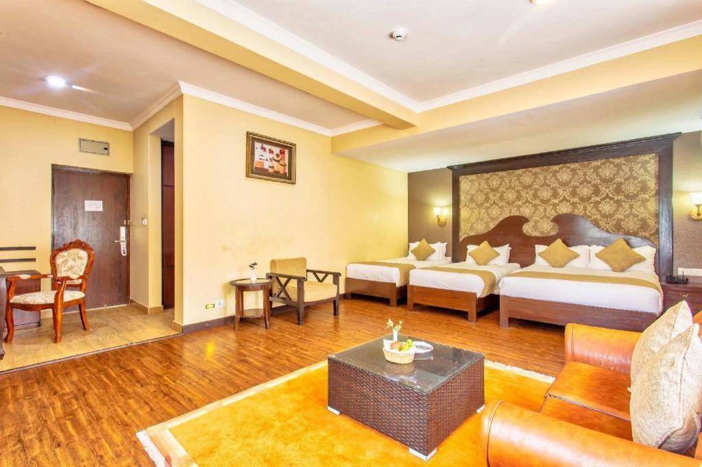 Da Yatra Courtyard Hotel & Resort Pokhara Exterior foto