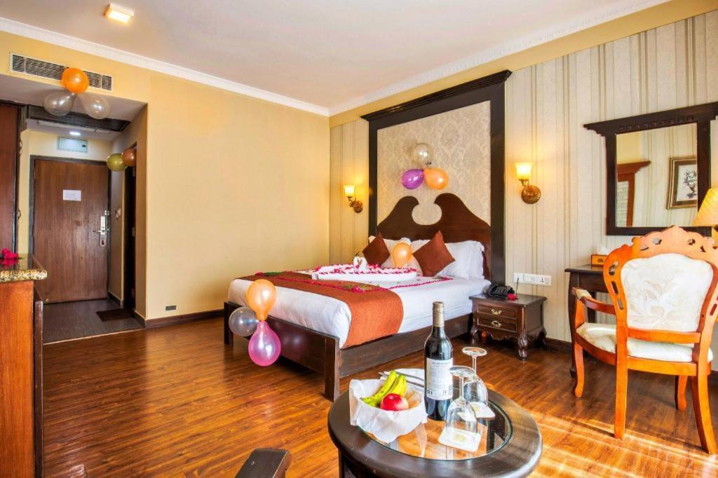 Da Yatra Courtyard Hotel & Resort Pokhara Exterior foto