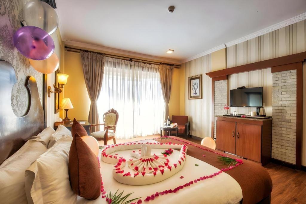 Da Yatra Courtyard Hotel & Resort Pokhara Exterior foto
