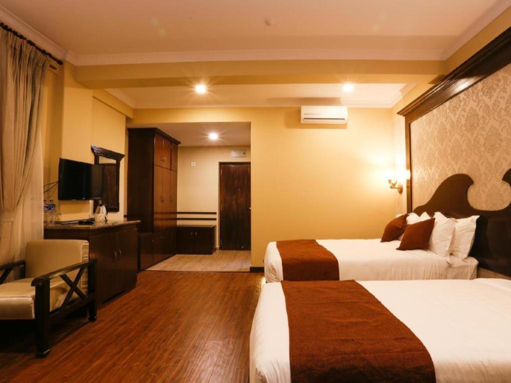 Da Yatra Courtyard Hotel & Resort Pokhara Exterior foto