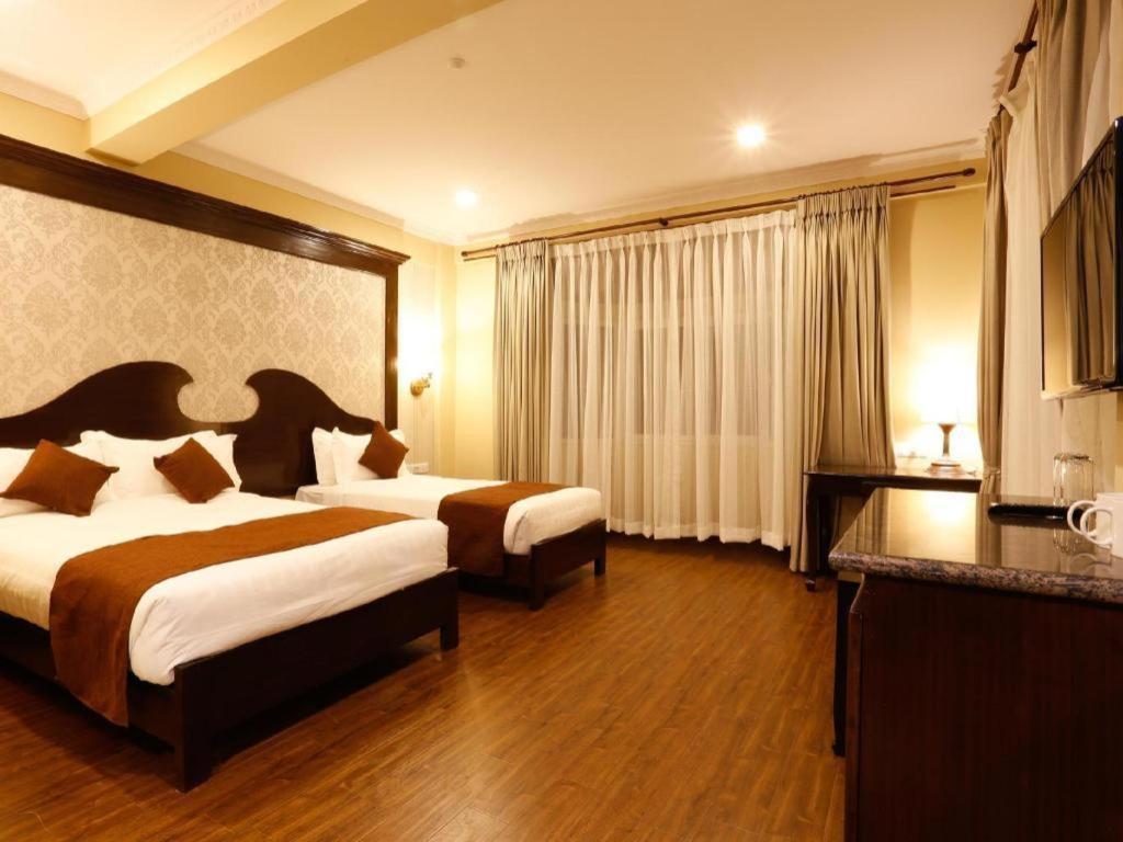 Da Yatra Courtyard Hotel & Resort Pokhara Exterior foto